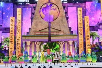 La XIII Gala de la Integración viste el escenario del Carnaval de La Tierra con el desfile de sus participantes/Lpcarnaval.